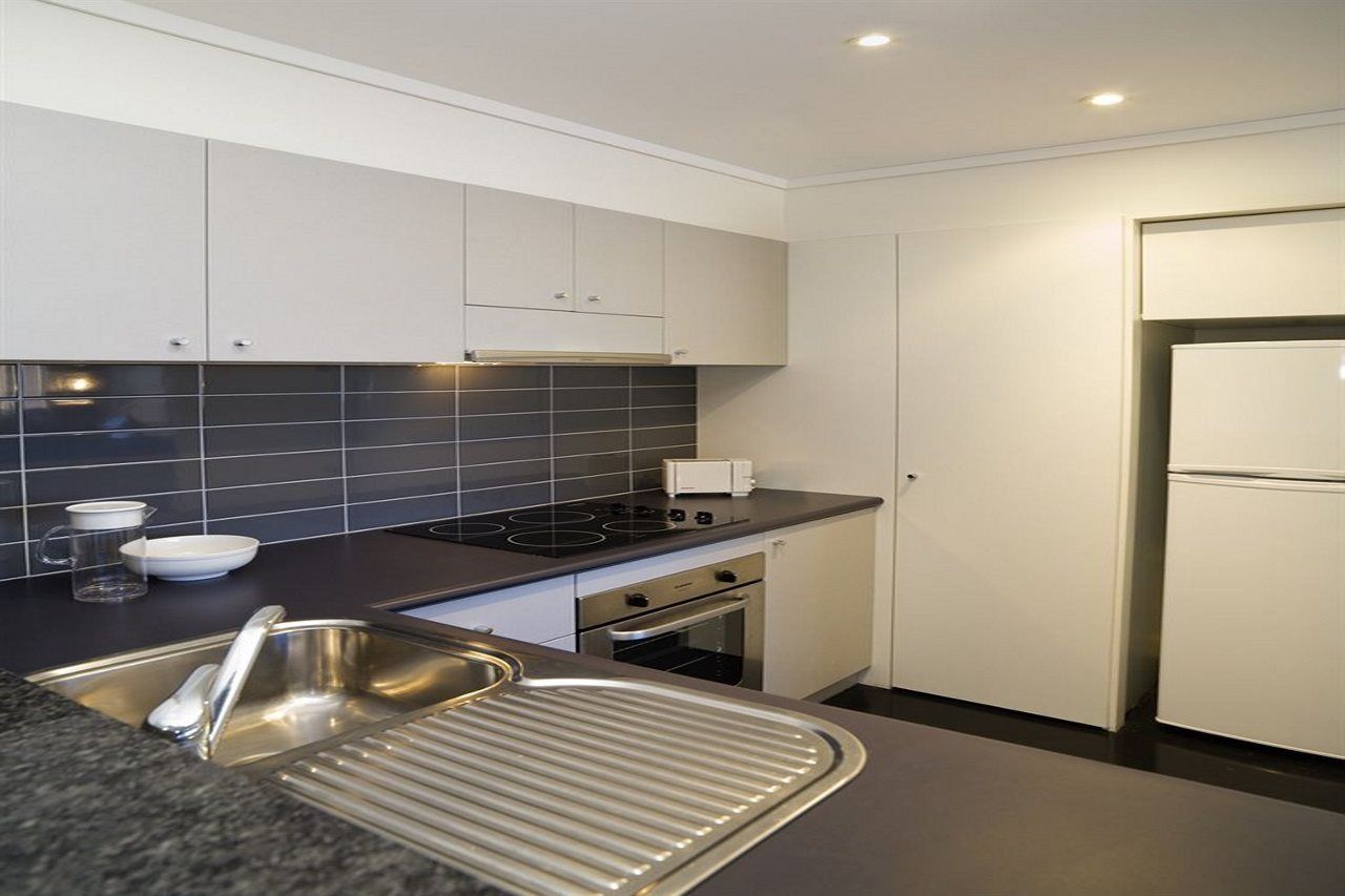 Adina Apartment Hotel Perth Barrack Plaza Exterior photo