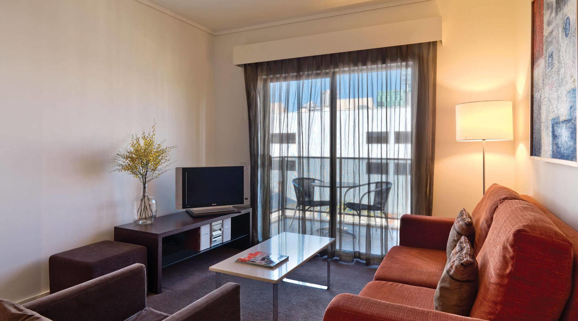 Adina Apartment Hotel Perth Barrack Plaza Exterior photo
